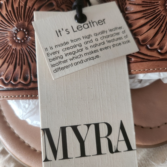 Myra Tooled Slide - Picture 3 of 6